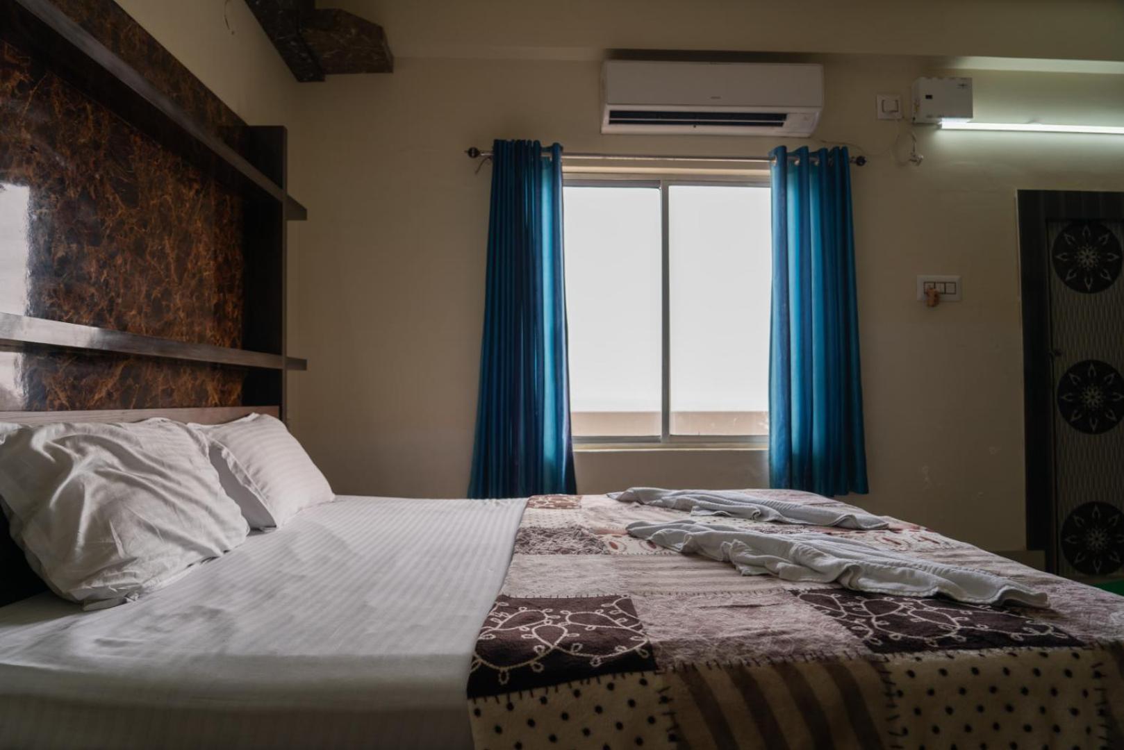 Hotel Nilkantha มันดราโมนี ภายนอก รูปภาพ